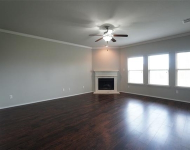 4005 Indian Paintbrush Lane - Photo Thumbnail 5