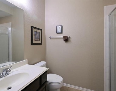 660 Payton Way - Photo Thumbnail 33