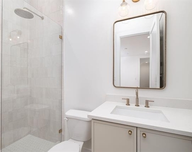 3053 Wycliff Avenue - Photo Thumbnail 18