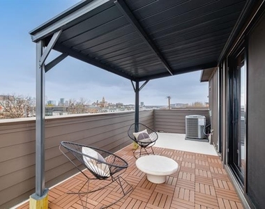 3053 Wycliff Avenue - Photo Thumbnail 30