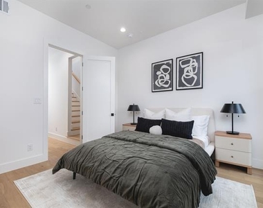 3053 Wycliff Avenue - Photo Thumbnail 21