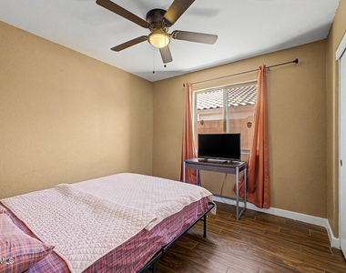 3819 N 106th Avenue - Photo Thumbnail 18
