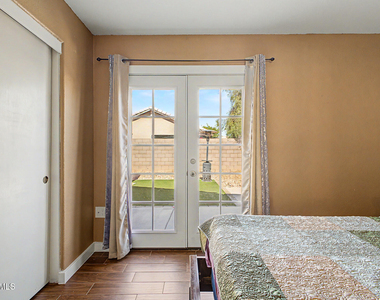 3819 N 106th Avenue - Photo Thumbnail 14