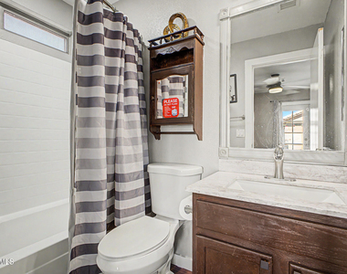 3819 N 106th Avenue - Photo Thumbnail 15