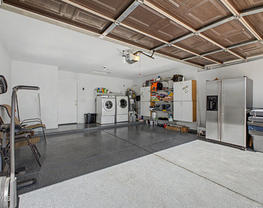 3819 N 106th Avenue - Photo Thumbnail 21