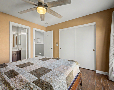 3819 N 106th Avenue - Photo Thumbnail 13