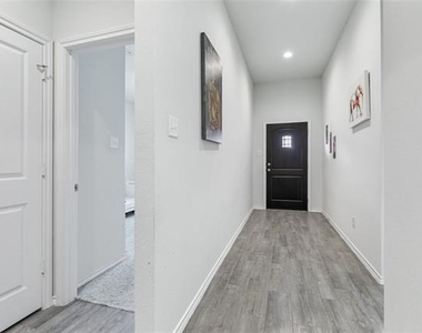 1704 Emilia Drive - Photo Thumbnail 8