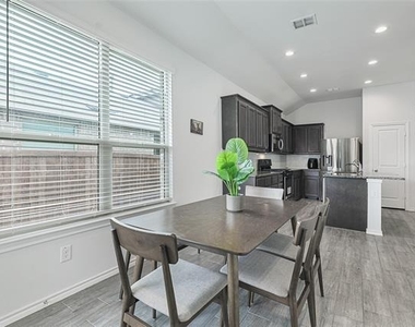 1704 Emilia Drive - Photo Thumbnail 7