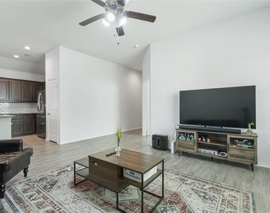1704 Emilia Drive - Photo Thumbnail 2