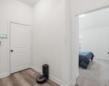 820 Boomer Lane - Photo Thumbnail 9