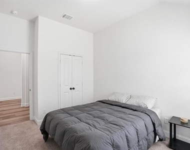 820 Boomer Lane - Photo Thumbnail 11
