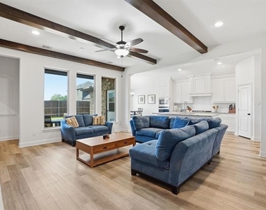 820 Boomer Lane - Photo Thumbnail 12