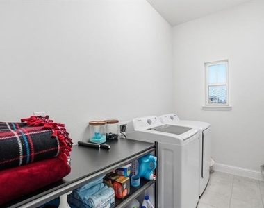 820 Boomer Lane - Photo Thumbnail 3