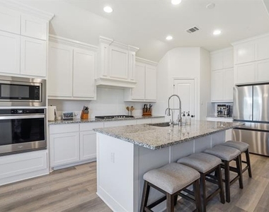 820 Boomer Lane - Photo Thumbnail 20