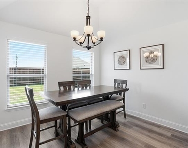 820 Boomer Lane - Photo Thumbnail 24