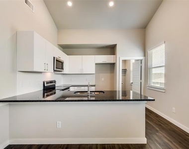 663 Wheatfield Drive - Photo Thumbnail 10