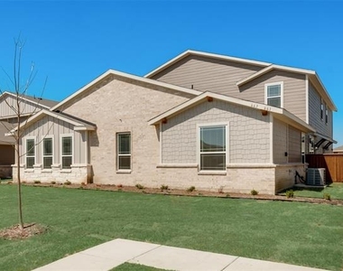 663 Wheatfield Drive - Photo Thumbnail 2