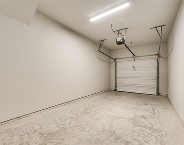 663 Wheatfield Drive - Photo Thumbnail 17