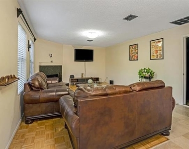 2345 Maple Drive - Photo Thumbnail 7