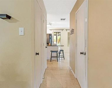 2345 Maple Drive - Photo Thumbnail 17