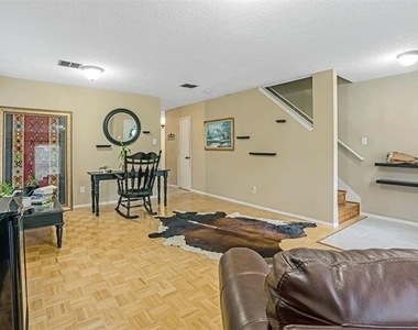 2345 Maple Drive - Photo Thumbnail 6