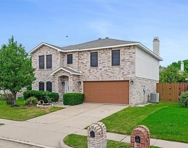 2345 Maple Drive - Photo Thumbnail 2