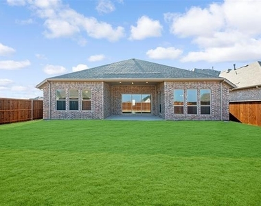2813 Carisbrooke Street - Photo Thumbnail 25
