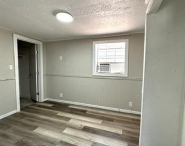 3201 Stephen F Austin - Photo Thumbnail 4