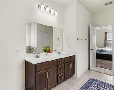 8825 Landergin Mesa Drive - Photo Thumbnail 24