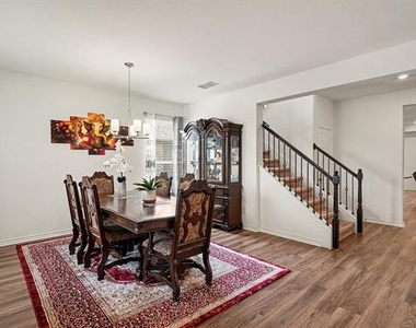 8825 Landergin Mesa Drive - Photo Thumbnail 7
