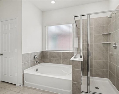 8825 Landergin Mesa Drive - Photo Thumbnail 26