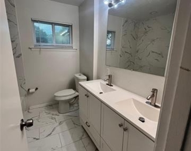 1209 Grinnell Street - Photo Thumbnail 11