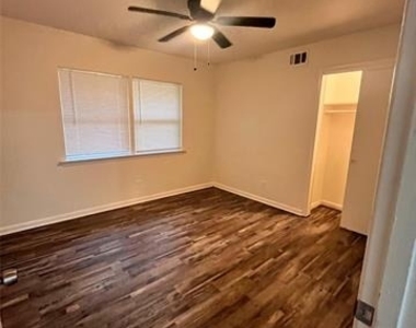 1209 Grinnell Street - Photo Thumbnail 6