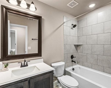 905 Sedona Street - Photo Thumbnail 16
