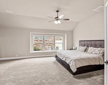 905 Sedona Street - Photo Thumbnail 12