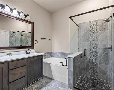 905 Sedona Street - Photo Thumbnail 14