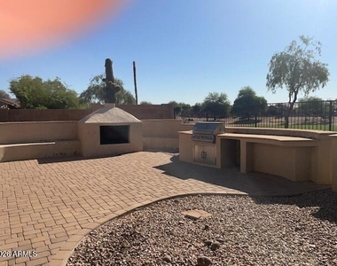 31295 N Trail Dust Drive - Photo Thumbnail 7