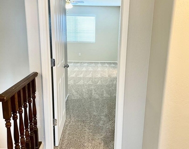 9820 W Pioneer Street - Photo Thumbnail 30