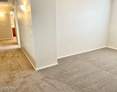 9820 W Pioneer Street - Photo Thumbnail 29