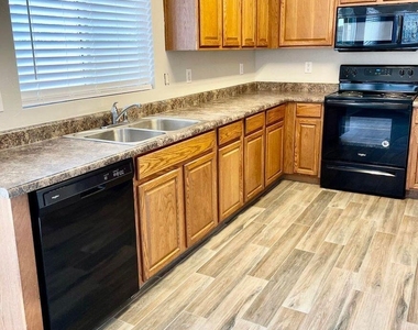 9820 W Pioneer Street - Photo Thumbnail 19