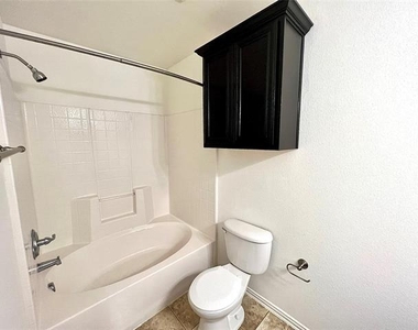229 Irick Court - Photo Thumbnail 9