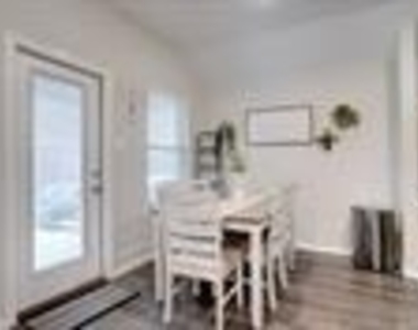 104 Omaha Lane - Photo Thumbnail 9