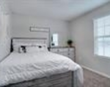 104 Omaha Lane - Photo Thumbnail 17