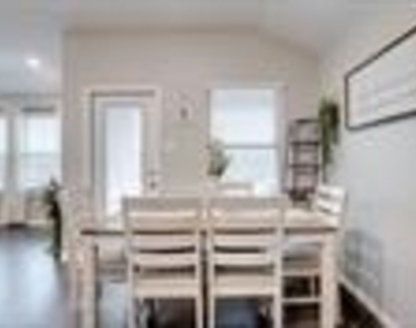 104 Omaha Lane - Photo Thumbnail 10