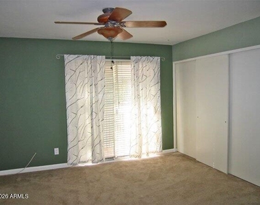 2338 W Lindner Avenue - Photo Thumbnail 8
