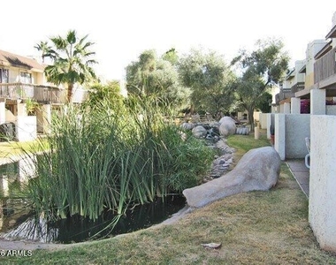 2338 W Lindner Avenue - Photo Thumbnail 13