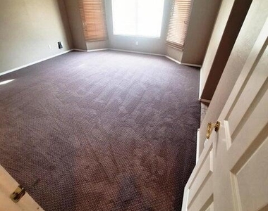14216 W Rosewood Drive - Photo Thumbnail 15