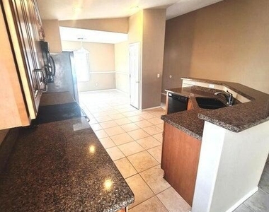 14216 W Rosewood Drive - Photo Thumbnail 9
