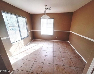 14216 W Rosewood Drive - Photo Thumbnail 8