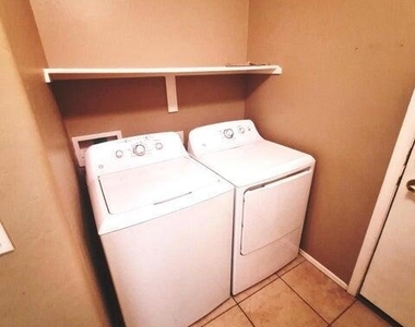 14216 W Rosewood Drive - Photo Thumbnail 6